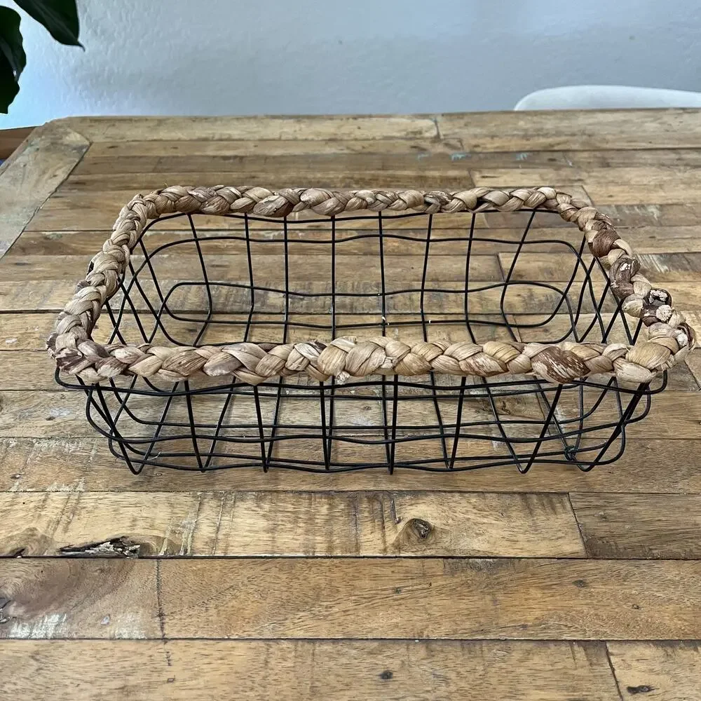 Set of 2 Wire Baskets Husk Wrapped 9